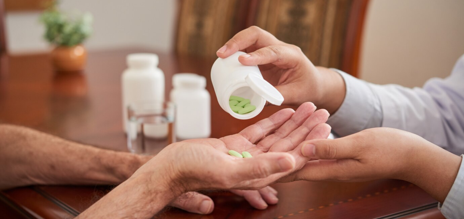 Saksham Ayurveda - Finding Your Path to Wellness - Ayurveda vs Allopathy